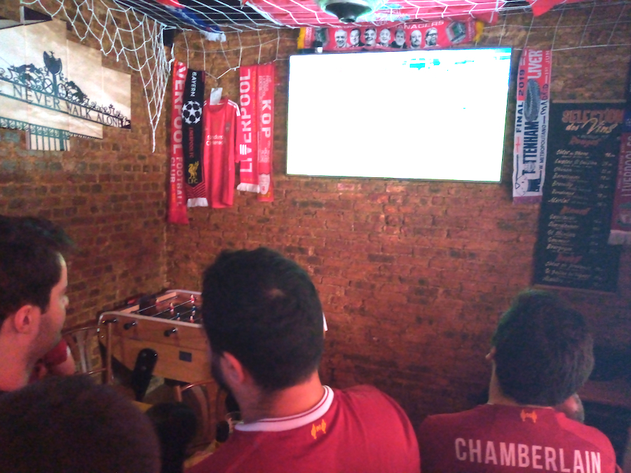 kop-bar-paris-lfc